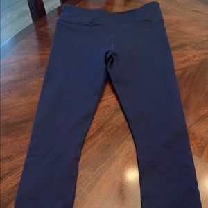 XS Navy Fabletics leggings